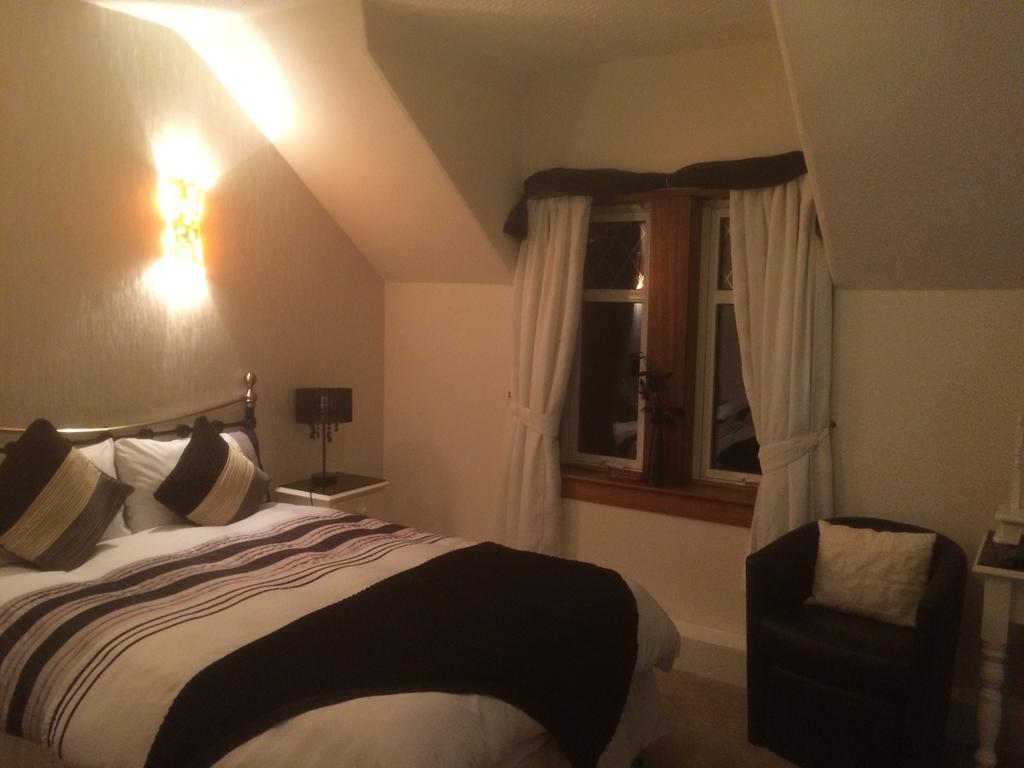 6 Caberfeidh Couette-café 3*